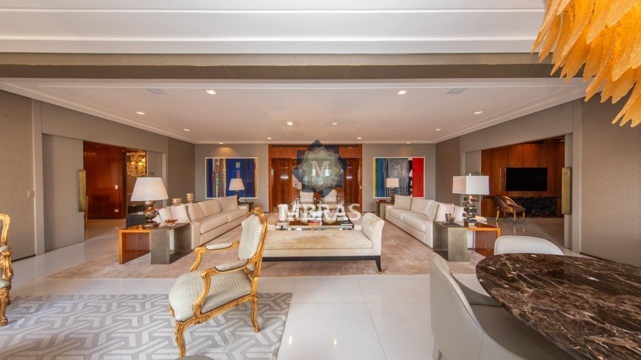 Apartamento deslumbrante com projeto de Chris Hamoui no Jardins