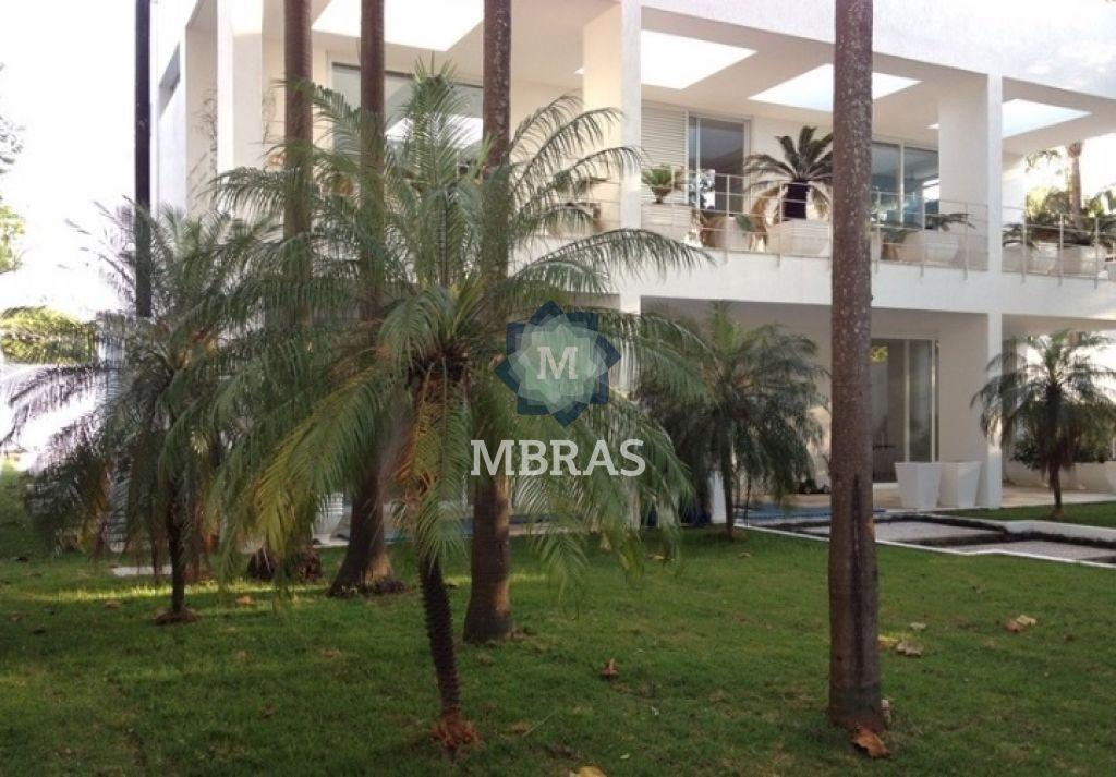 Casa moderna no melhor do Jardim América
