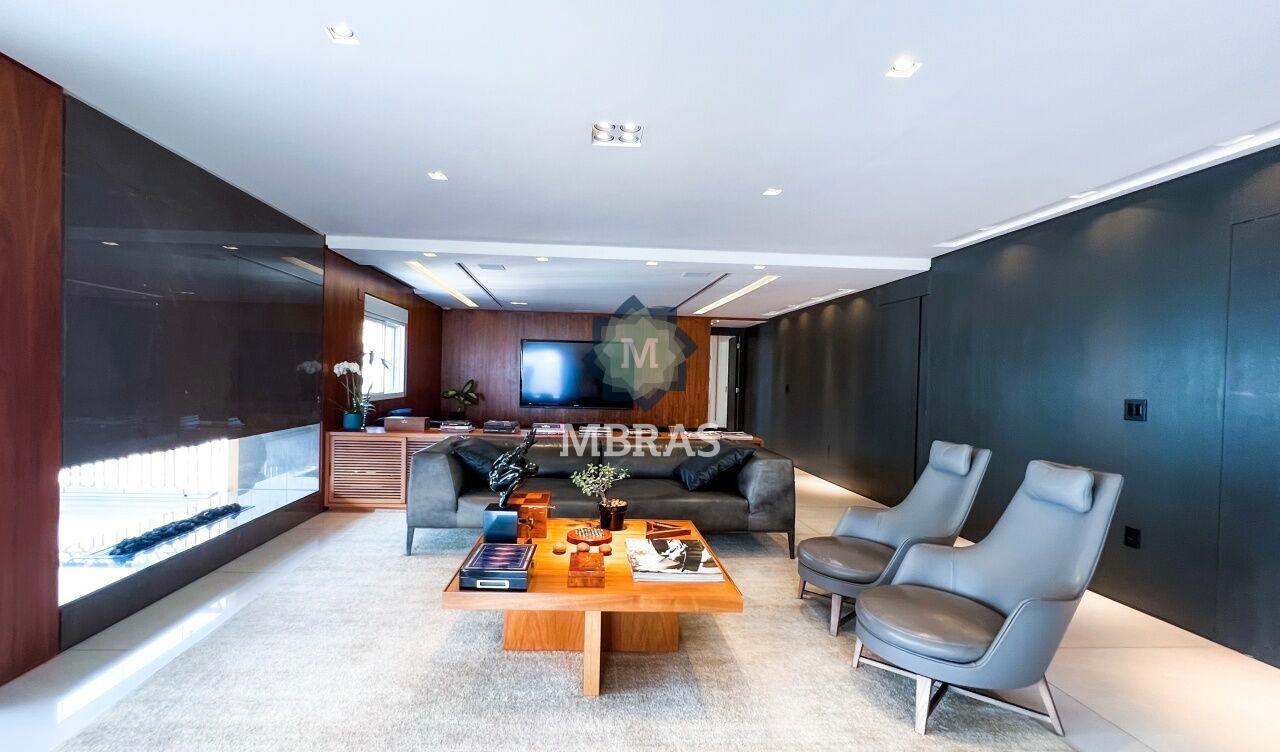 Vila Nova Conceição , 300 m2 , 2 suítes.