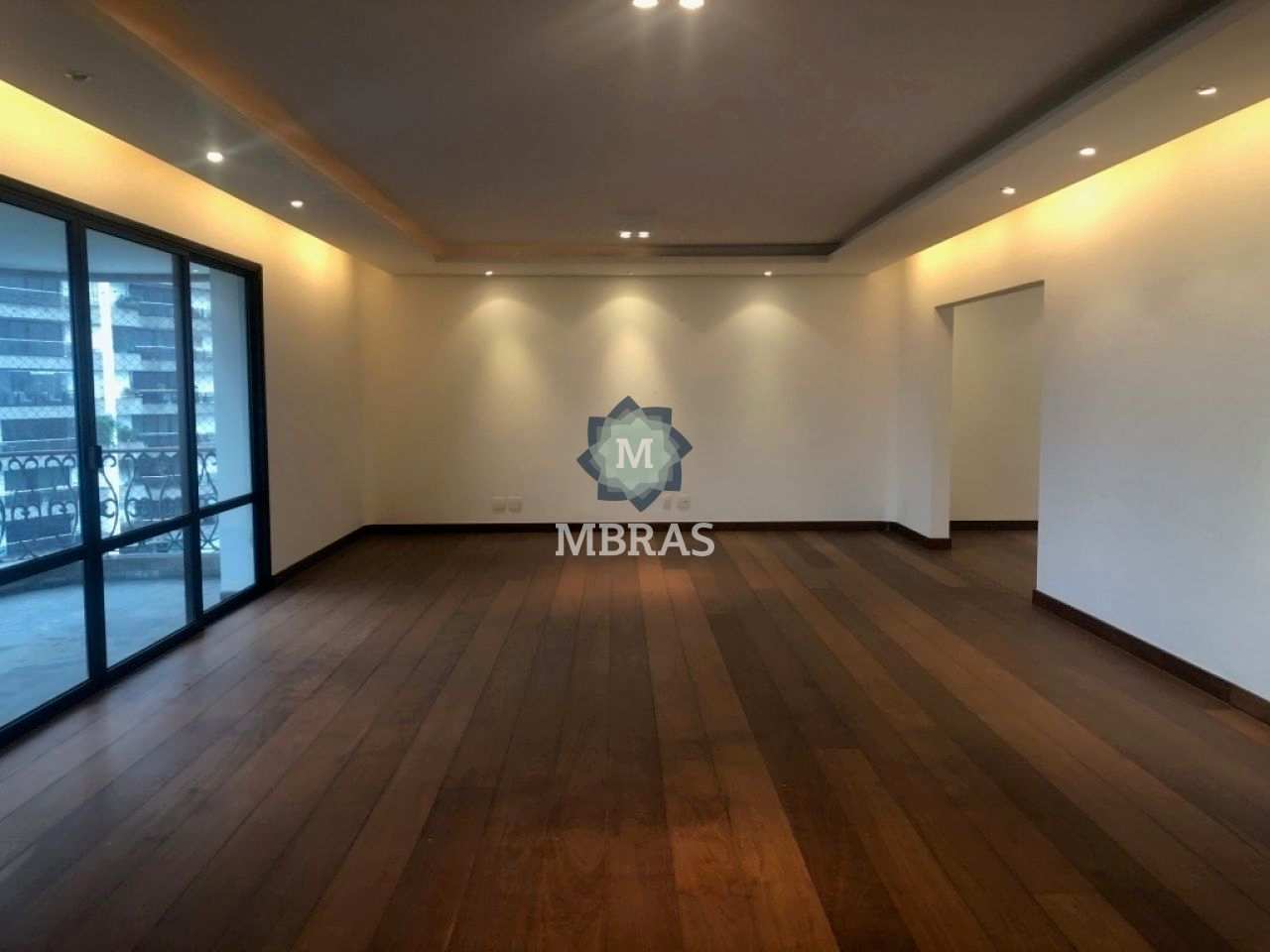 OPORTUNIDADE EM CONDOMíNIO MAIS DESEJADO DA REGINÃO  // - Foto 1