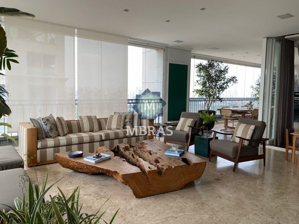 Lindo apartamento com vista espetacular para o Pq. Ibirapuera