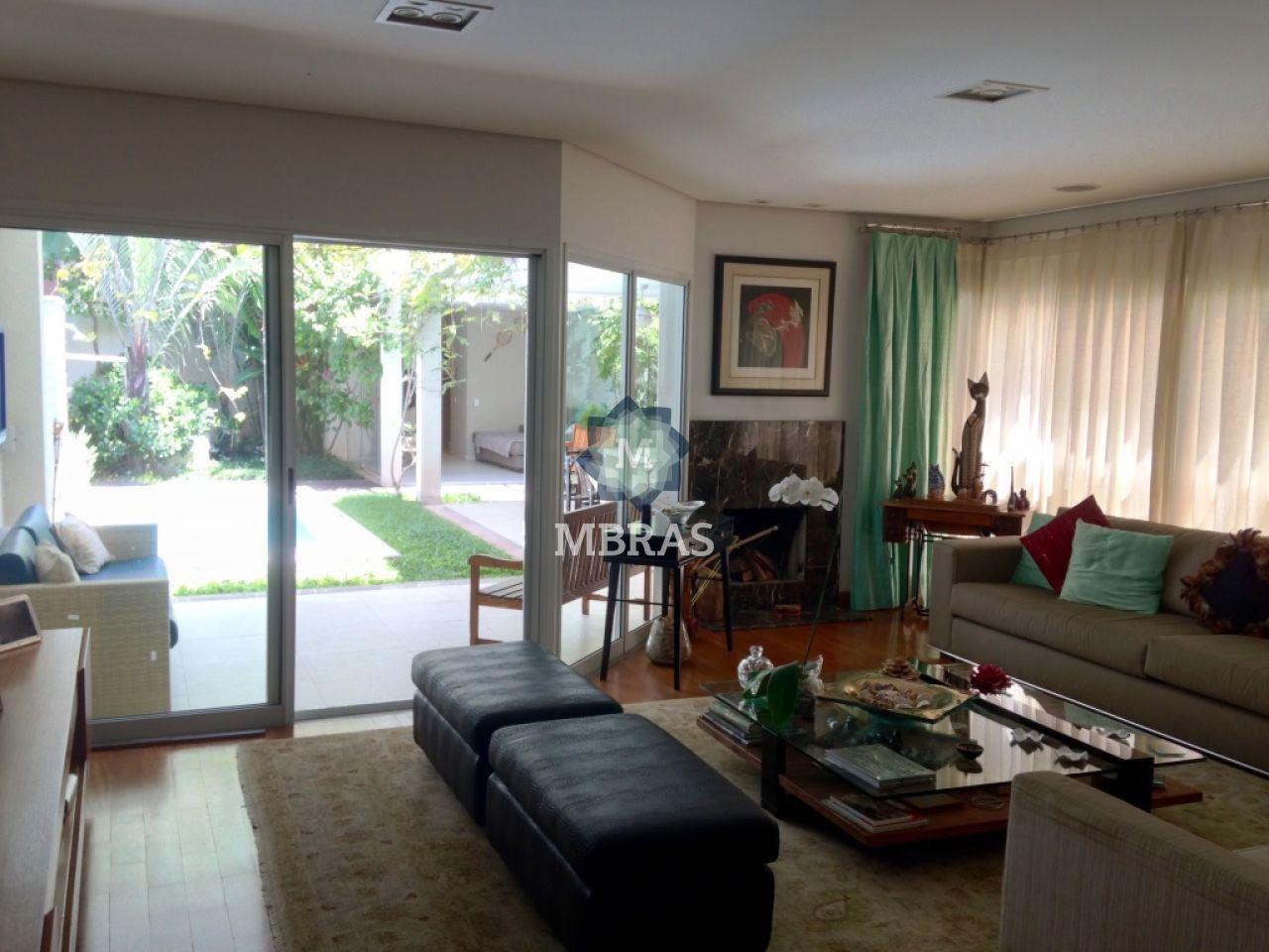 CASA EM CONDOMÍNIO - CIDADE JARDIM - 4 SUÍTES - 6 VAGAS