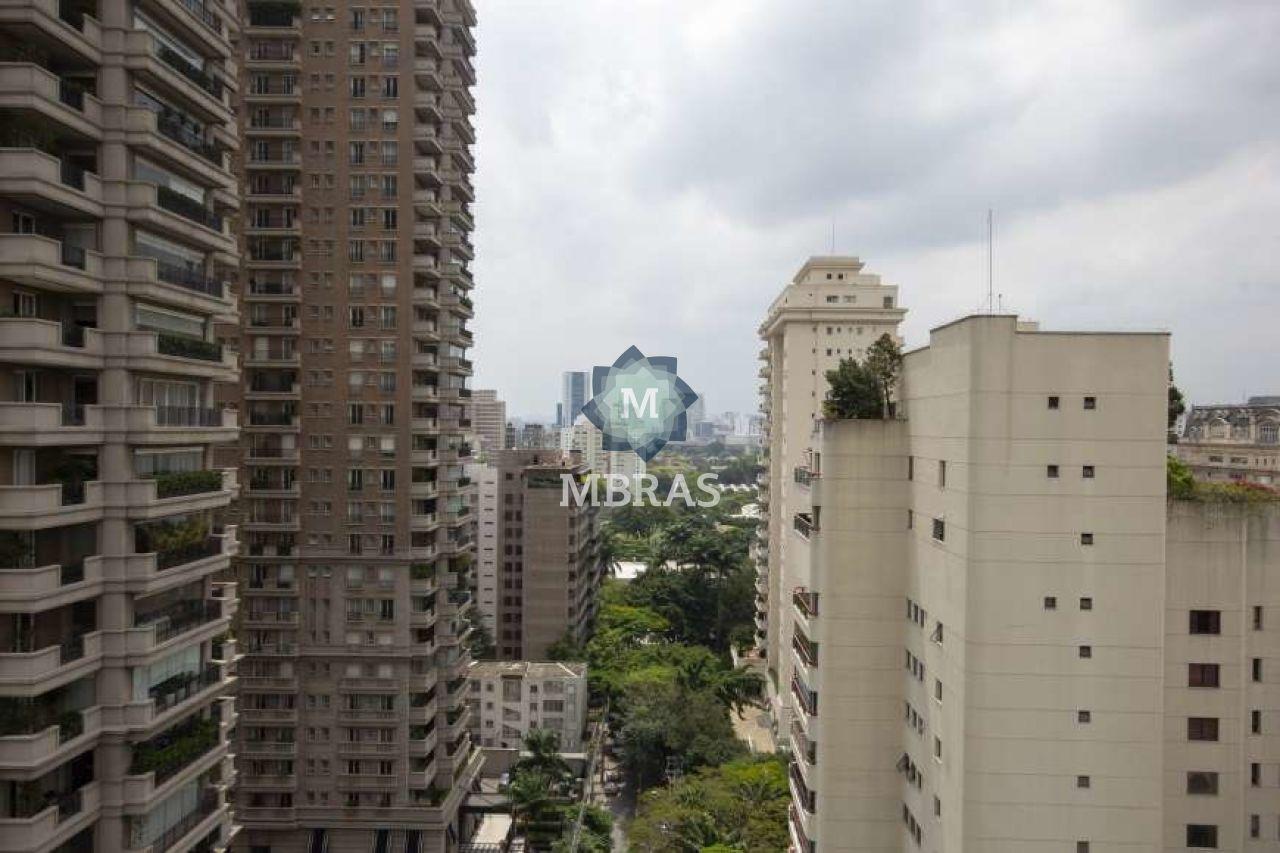 SOFISTICAÇÃO EM UM SÃO JOSÉ NOVÍSSIMO NO CORAÇÃO DO JARDIM EUROPA