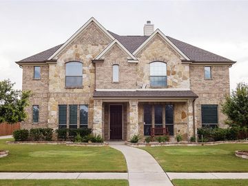 Mansions By The Lake Little Elm : New Homes For Sale In Little Elm Tx By Lennar : The beach has a large open swim area and offers a life jacket loaner program for anyone who needs one.