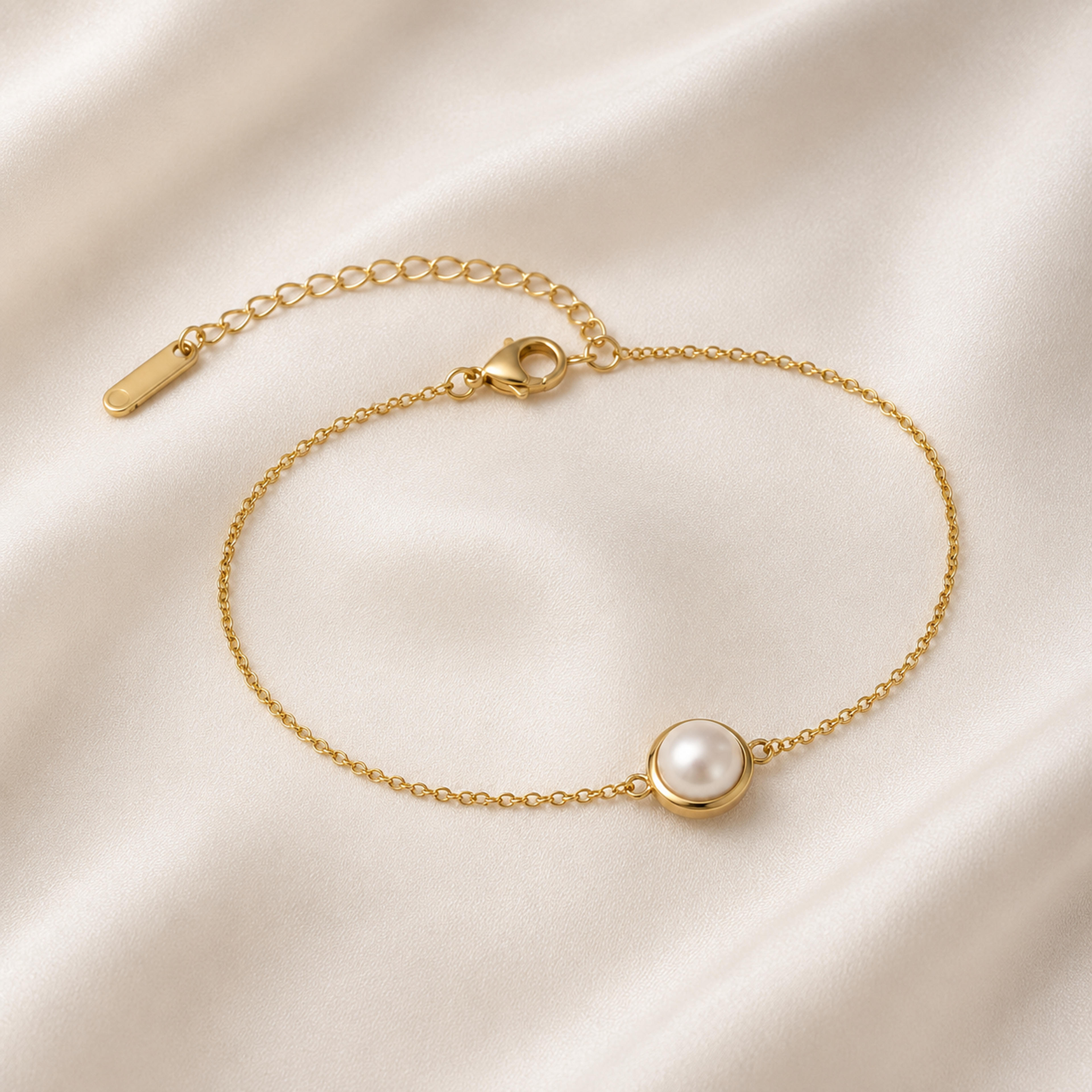 Lunar Glow Mother of Pearl Clover Link Bracelet