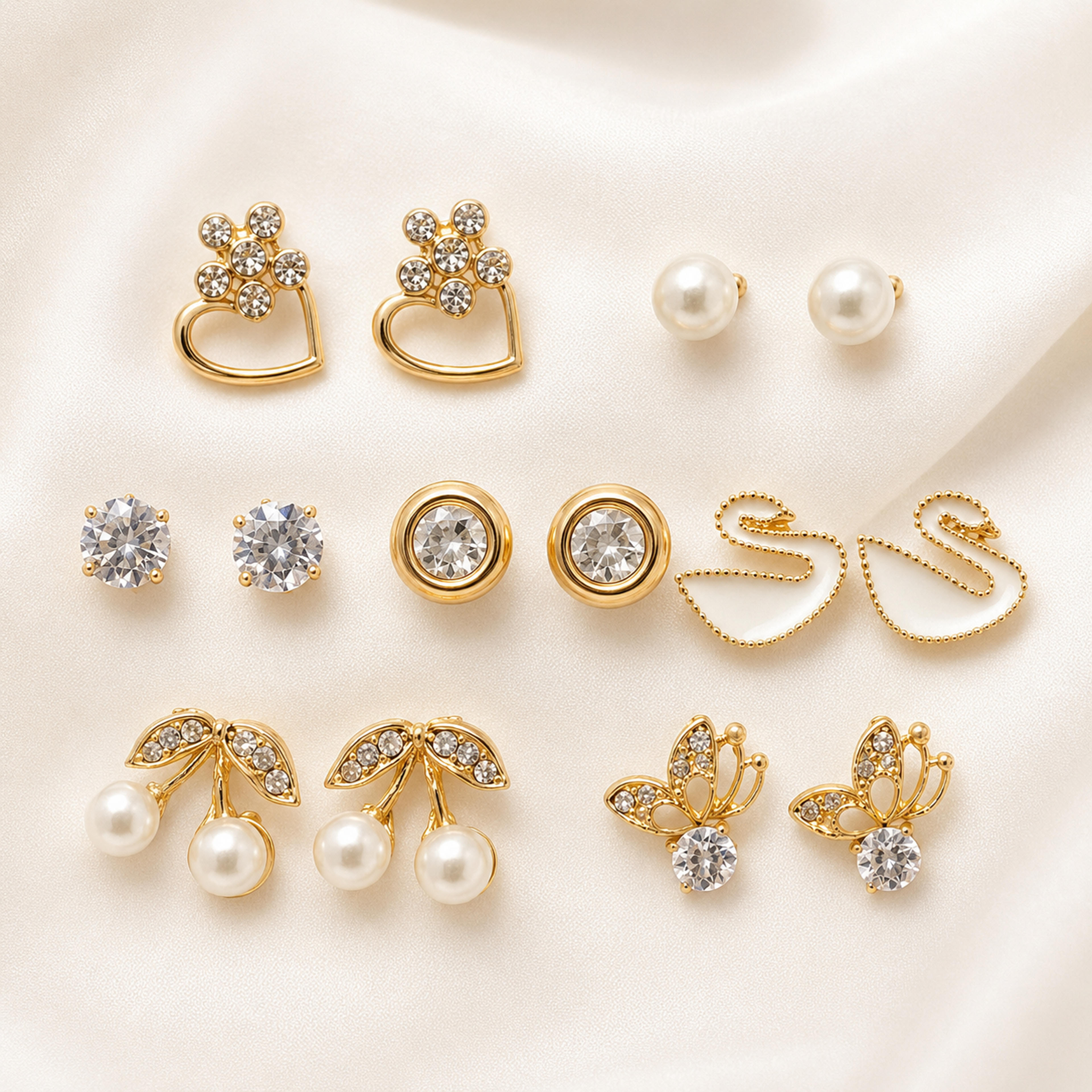 Luminous Pearl & Crystal Stud Set