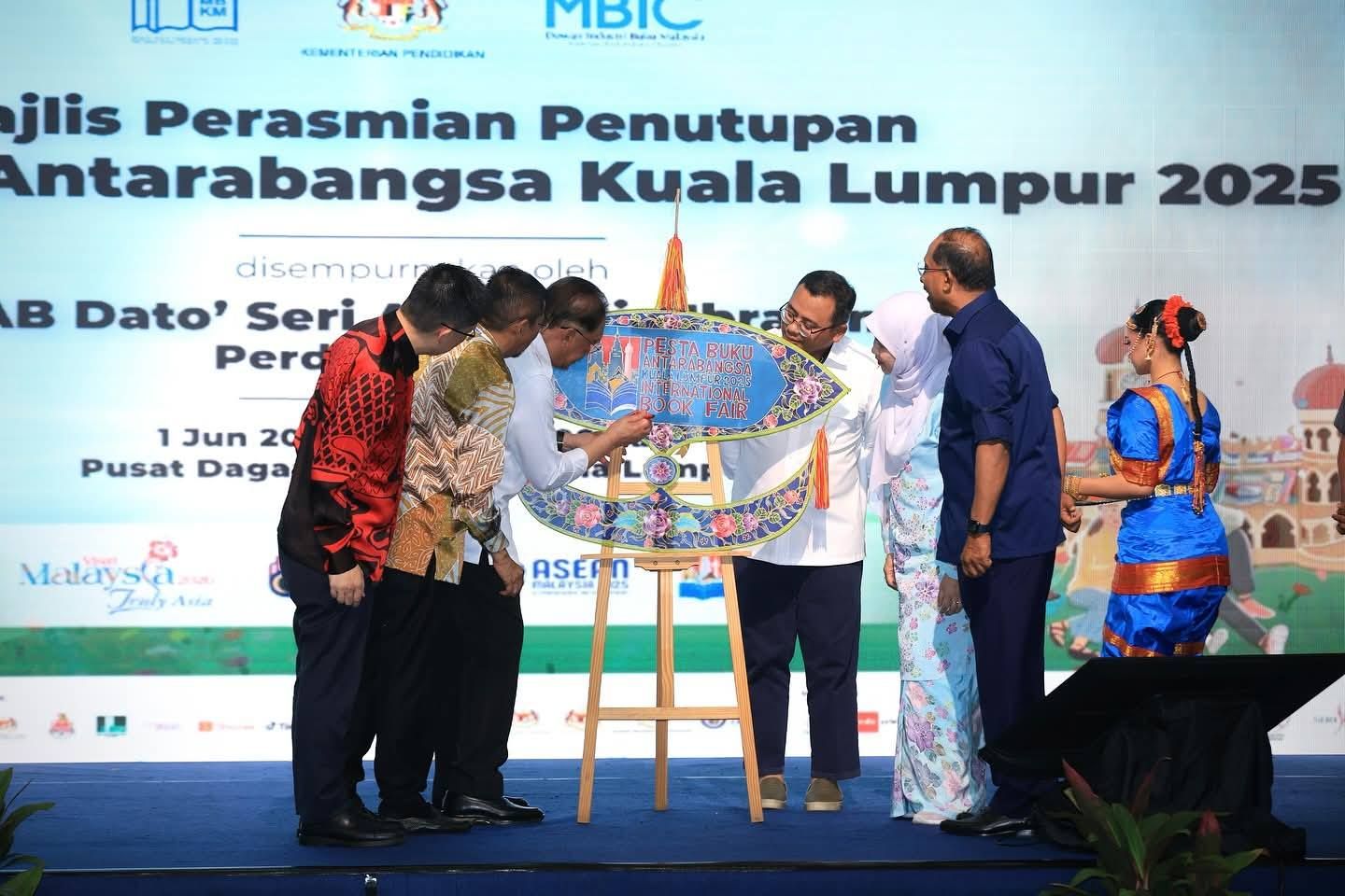 PROGRAM PENERBITAN - PERJUMPAAN UNIT MAJALAH BERSAMA YBM PBAKL2025 - Gambar 2