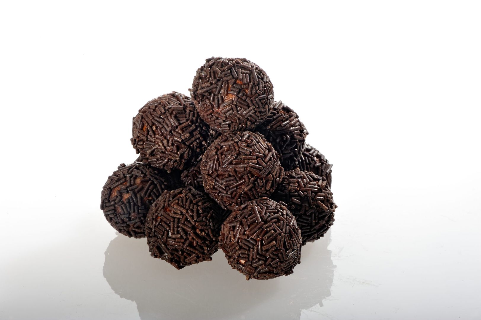 Edelmarzipan Rumkugeln