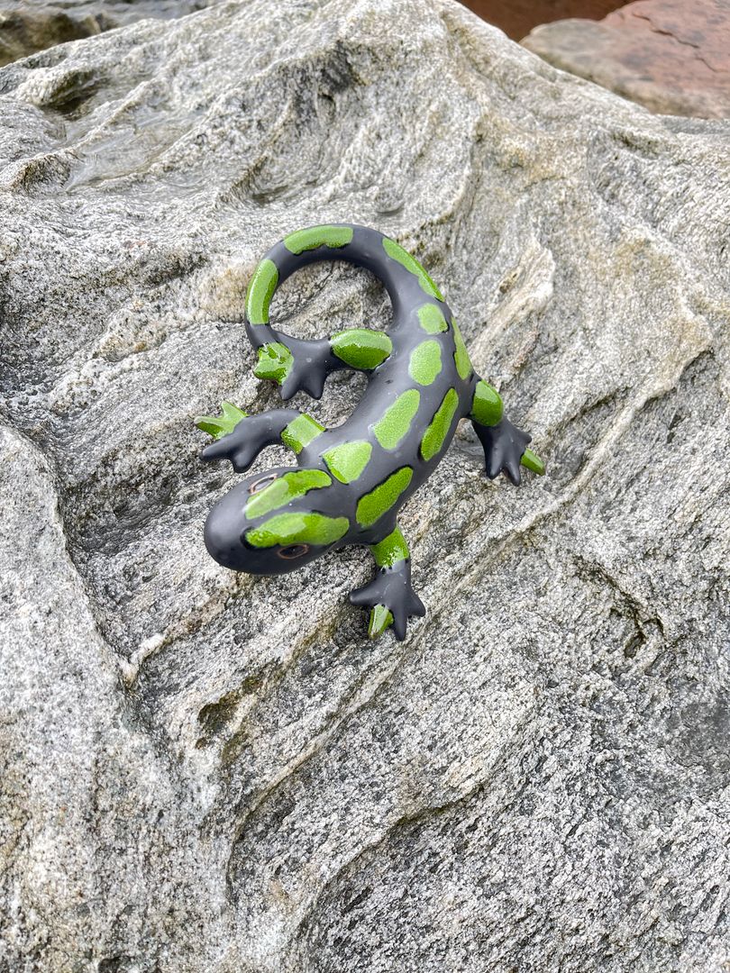 Feuersalamander aus Keramik, grün, in versch. Formen, Frostsicher, Unikat, Handarbeit