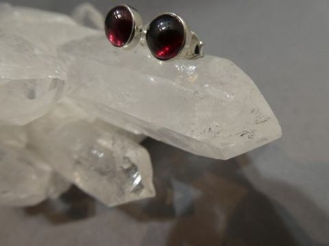 Granat Ohrstecker - Rund - 925'er Silber