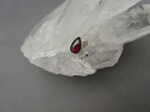 Granat Ohrstecker - Tropfen - 925'er Silber