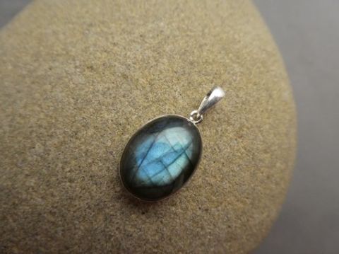Labradorit-Anhänger / 925'er Silber / oval