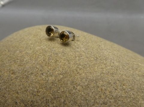 Citrin Ohrstecker / 925'er Silber / rund