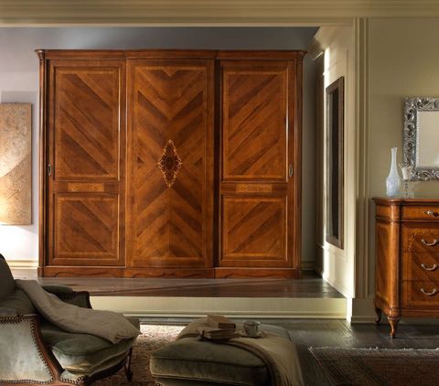 Casa Padrino Luxus Kleiderschrank Braun 308 x 73 x H. 256 cm - Prunkvoller Massivholz Schlafzimmerschrank mit 3 Schiebetüren - Luxus Qualität