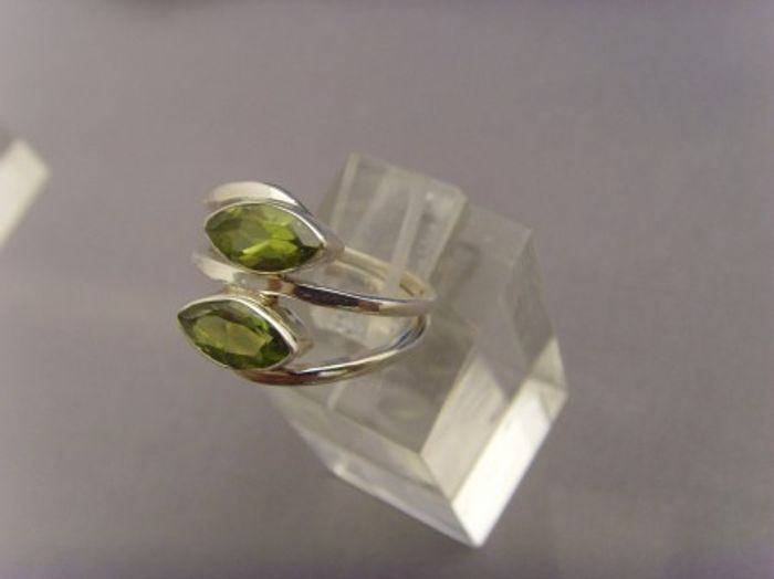 Peridot - Ring / 925'er Silber / Navettenform