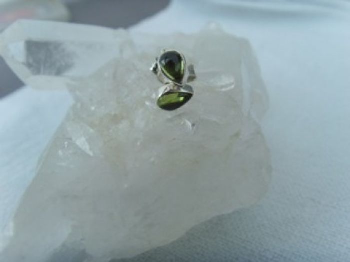 Peridot Ohrstecker - Tropfen - 925'er Silber