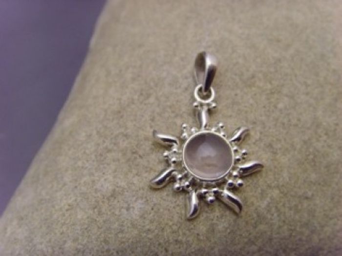 Rosenquarz Inka Sonne / 925 er Silber
