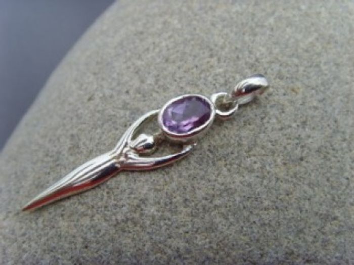Amethyst - Anhänger / Symbol:Göttin / 925'er Silber