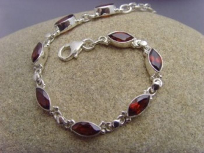 Granat - Armband - Navette Form - 925'er Silber