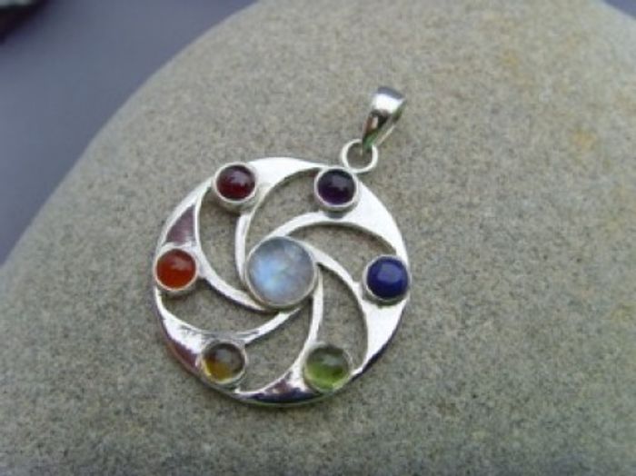Chakra - Anhänger / runde Form / 925er Silber