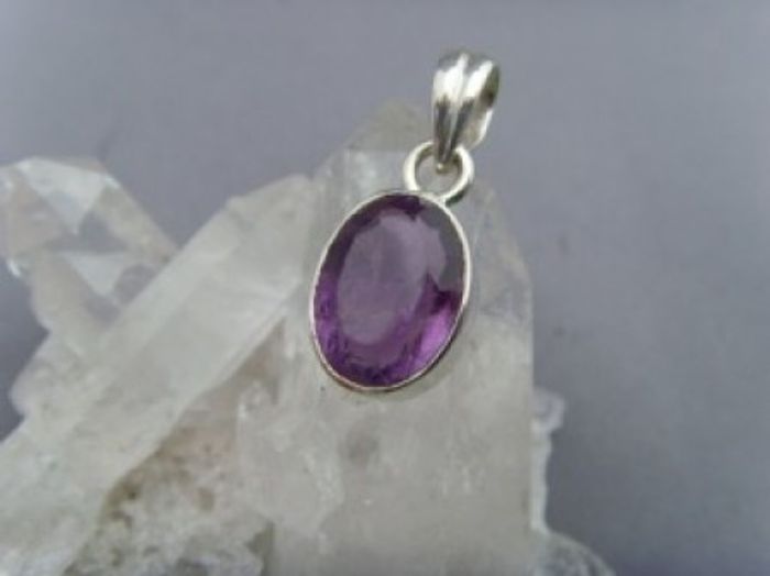 Amethyst - Anhänger / oval / 925 er Silber