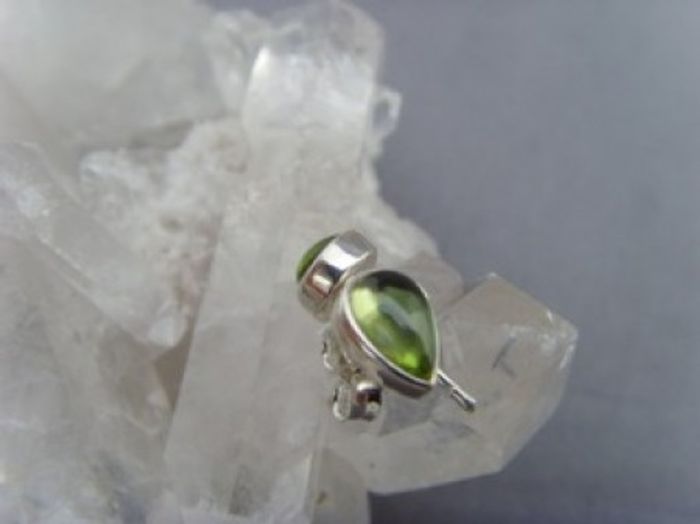 Peridot Ohrstecker - Tropfen - 925'er Silber
