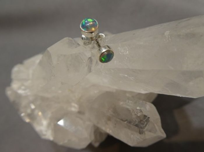 Opal Ohrstecker - Rund - 925'er Silber