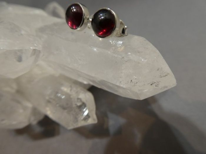 Granat Ohrstecker - Rund - 925'er Silber