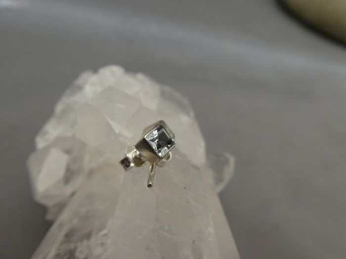 Blautopas Ohrstecker / 925'er Silber / Quadratisch