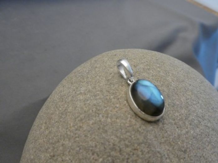 Labradorit - Anhänger / 925 Silber / oval