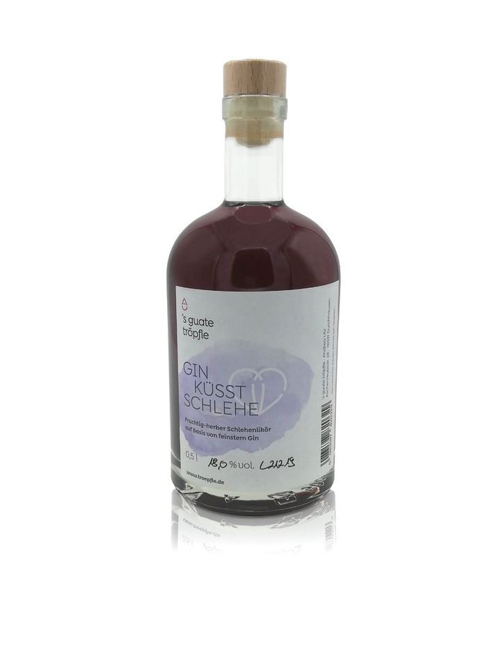GIN küsst Schlehe Likör