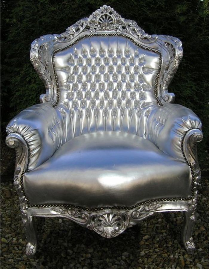 Casa Padrino Barock Sessel King im Antik Stil Silber / Silber Lederoptik 120 x 85 x 85 cm