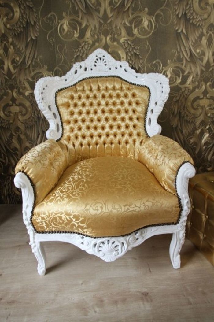 Casa Padrino Barock Sessel King Gold Muster / Weiss - Massivholz Luxus Möbel im Antik Stil - 120 x 85 x 85 cm