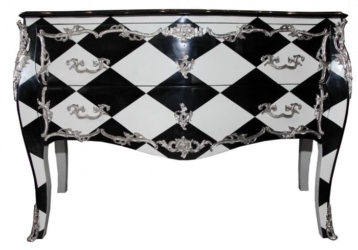 Casa Padrino Barock Kommode im Karo Design mit Silber Applikationen 130 x 84 x 63 cm - Luxuriöse Anrichte im Antik Look
