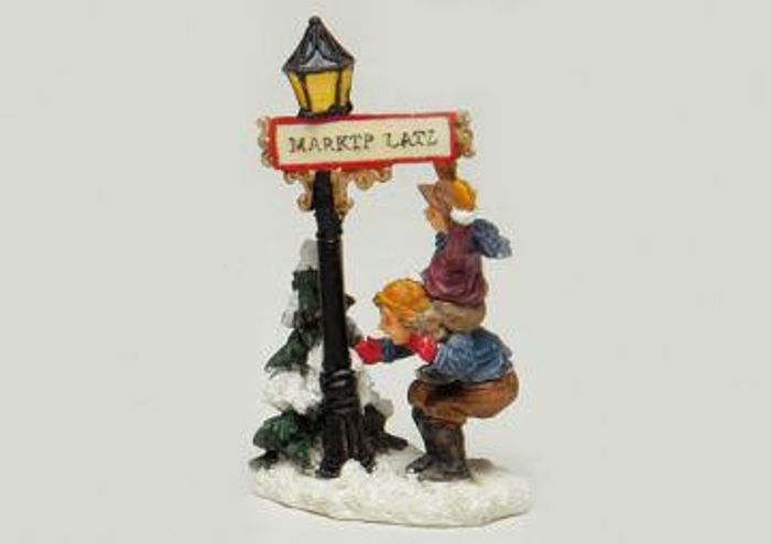 Figurenszene MARKTPLATZ mit LATERNE und KINDER