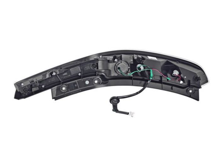 Lampe hinten L (LED) passt zu: NISSAN LEAF ZE0 11.10-12.17