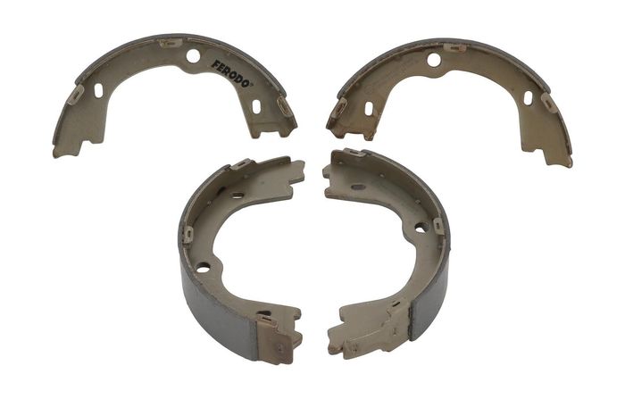 Bremsbacke passt zu: HYUNDAI H-1 CARGO, H-1 TRAVEL, IX55 2.4-3.8 01.07