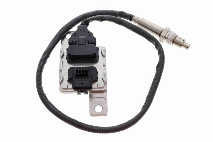NOx-Sensor passt zu: PORSCHE CAYENNE; VW TOUAREG 3.0D 01.10-05.18