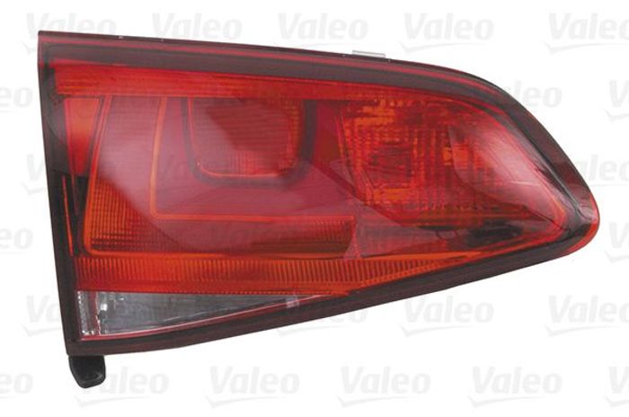 Lampe hinten L (Innenteil, glasfarbe rot) passt zu: VW GOLF VII Kombi 08.12-0...