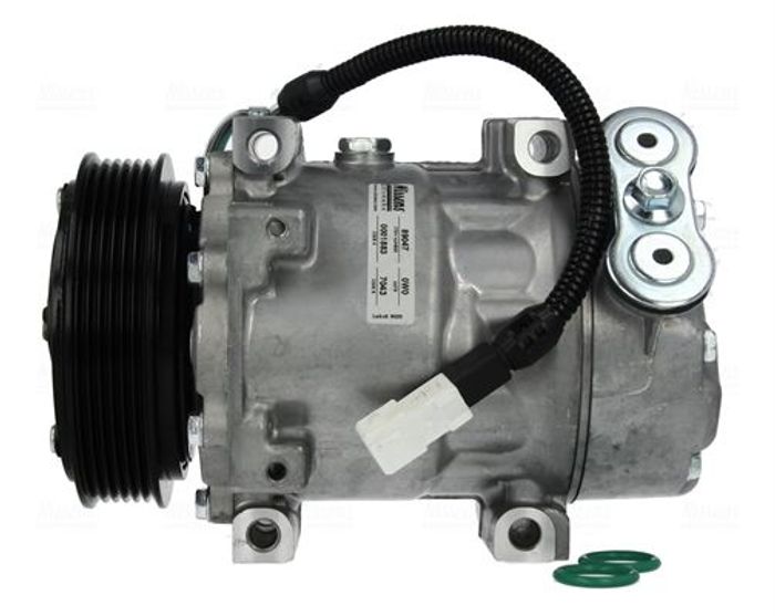 Klimakompressor passt zu: CITROEN C5 I, C8, EVASION, JUMPY I, XSARA PICASSO;...