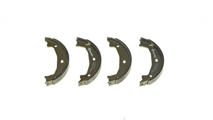 Bremsbacke passt zu: BMW 1 (E81), 1 (E82), 1 (E87), 1 (E88), 1 (F20), 1 (F21)...