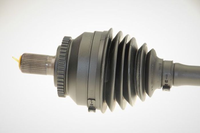 Achswelle vorne L 556mm (runderneuert, (EN) OE Technology UF 50°) passt zu: V...