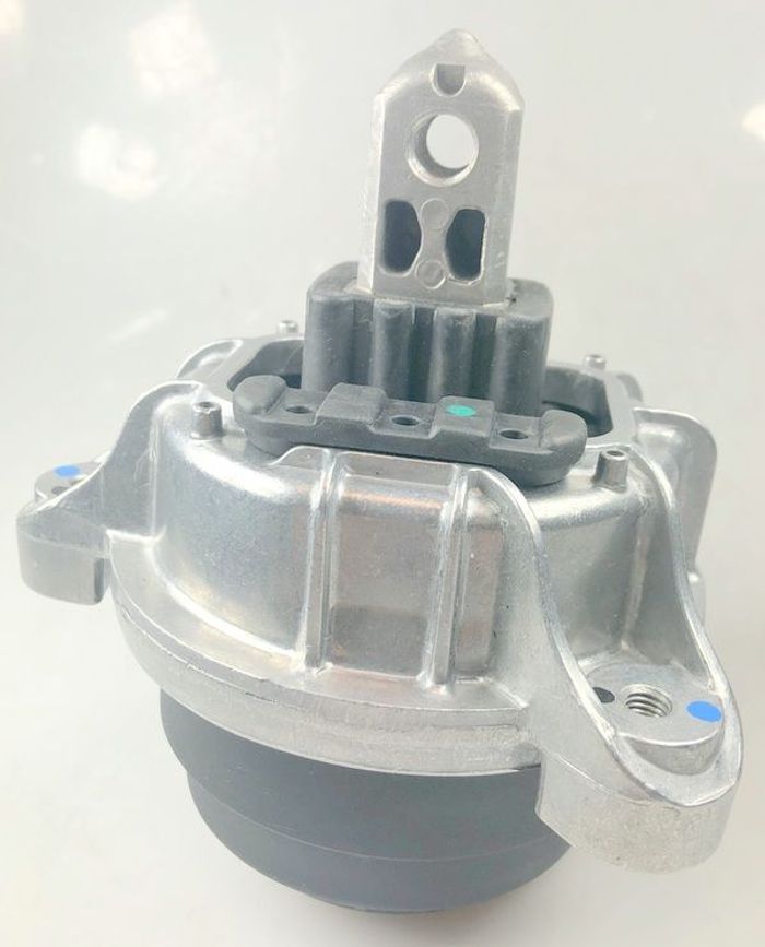 Motorlagerung vorne R, gummi-metall passt zu: BMW 5 (F10), 5 (F11), 5 GRAN TU...