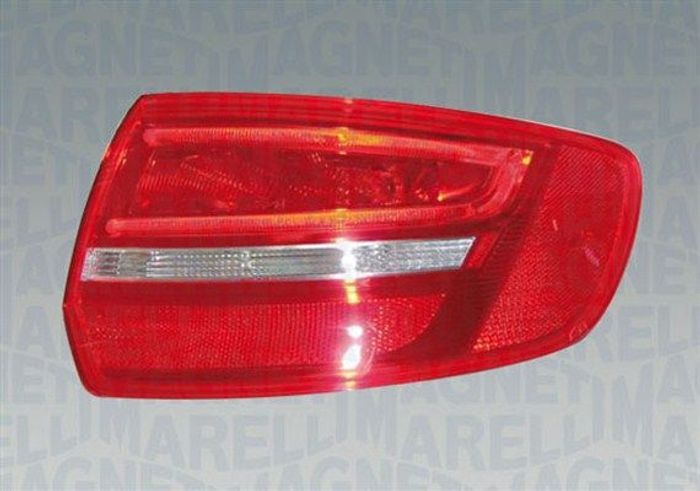 Lampe hinten L (äußerer Teil, P21W, glasfarbe rot) passt zu: AUDI A3 8P SPORT...