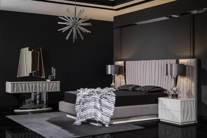 Elegantes Weißes Schlafzimmermöbelset aus Holz mit Spiegel