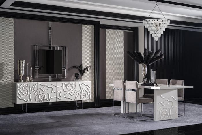 Elegantes weißes Esszimmer Set aus Holz mit Spiegel und Sideboard