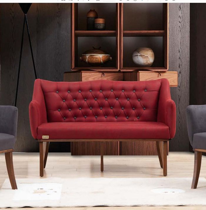 Holzbank in Naturfarben – Robustes, elegantes Design