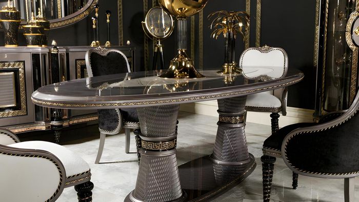 Elegantes Silbernes Esszimmer Set aus Holz mit Vitrine und Stühlen