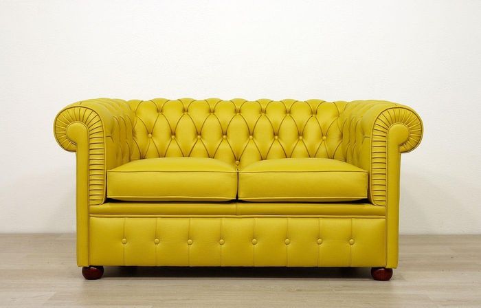 Design Chesterfield Sofa 2 Sitzer Gelb Couch Polster Sofas Wohnzimmer Sofa Neu