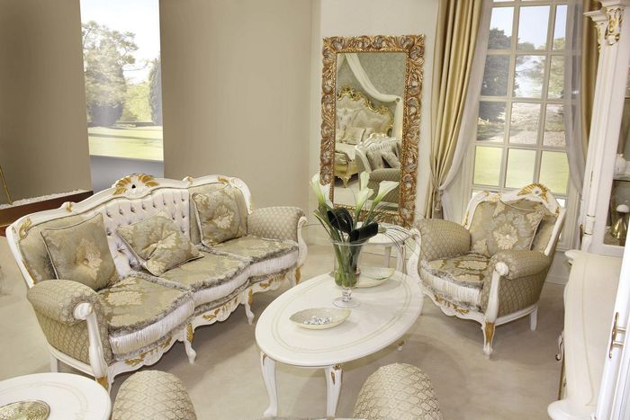 Klassisches Wohnzimmer Set 4 tlg. Sofagarnitur 31+ Couchtisch Beistelltisch Neu
